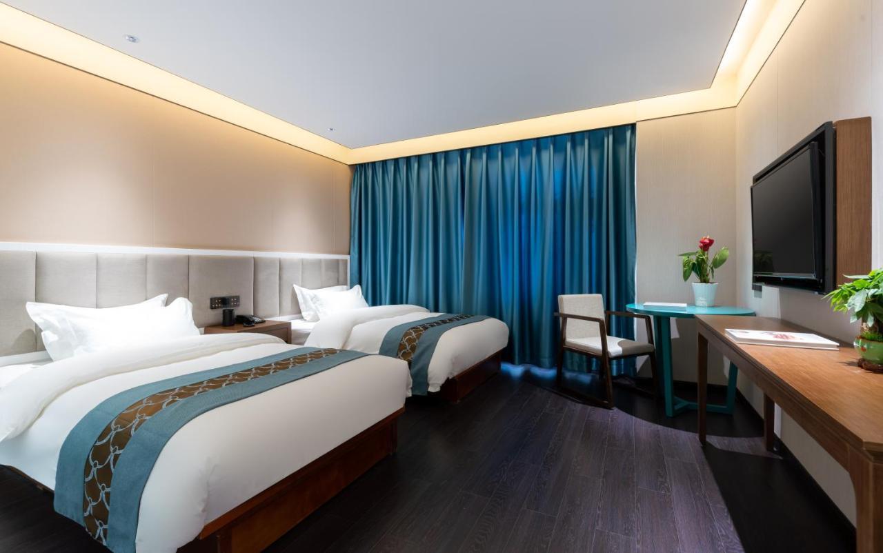 Beijing Tangfu Hotel - Located In The City Center Adjacent To The Subway Station Close To Nanluoguxiang Gulou Lama Temple Tiananmen Square Forbidden City Temple Of Heaven Providing Laundry Car Rental And Ticketing Services Dış mekan fotoğraf
