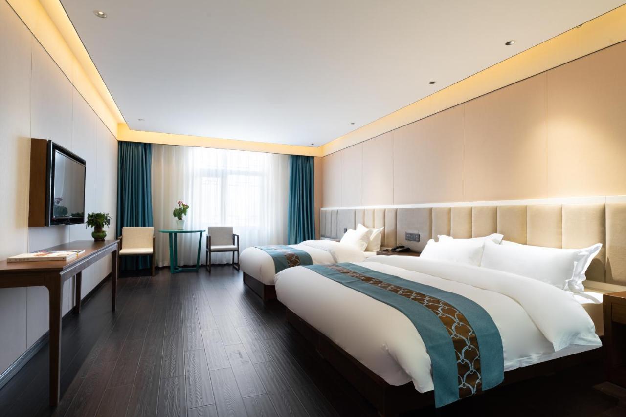 Beijing Tangfu Hotel - Located In The City Center Adjacent To The Subway Station Close To Nanluoguxiang Gulou Lama Temple Tiananmen Square Forbidden City Temple Of Heaven Providing Laundry Car Rental And Ticketing Services Dış mekan fotoğraf