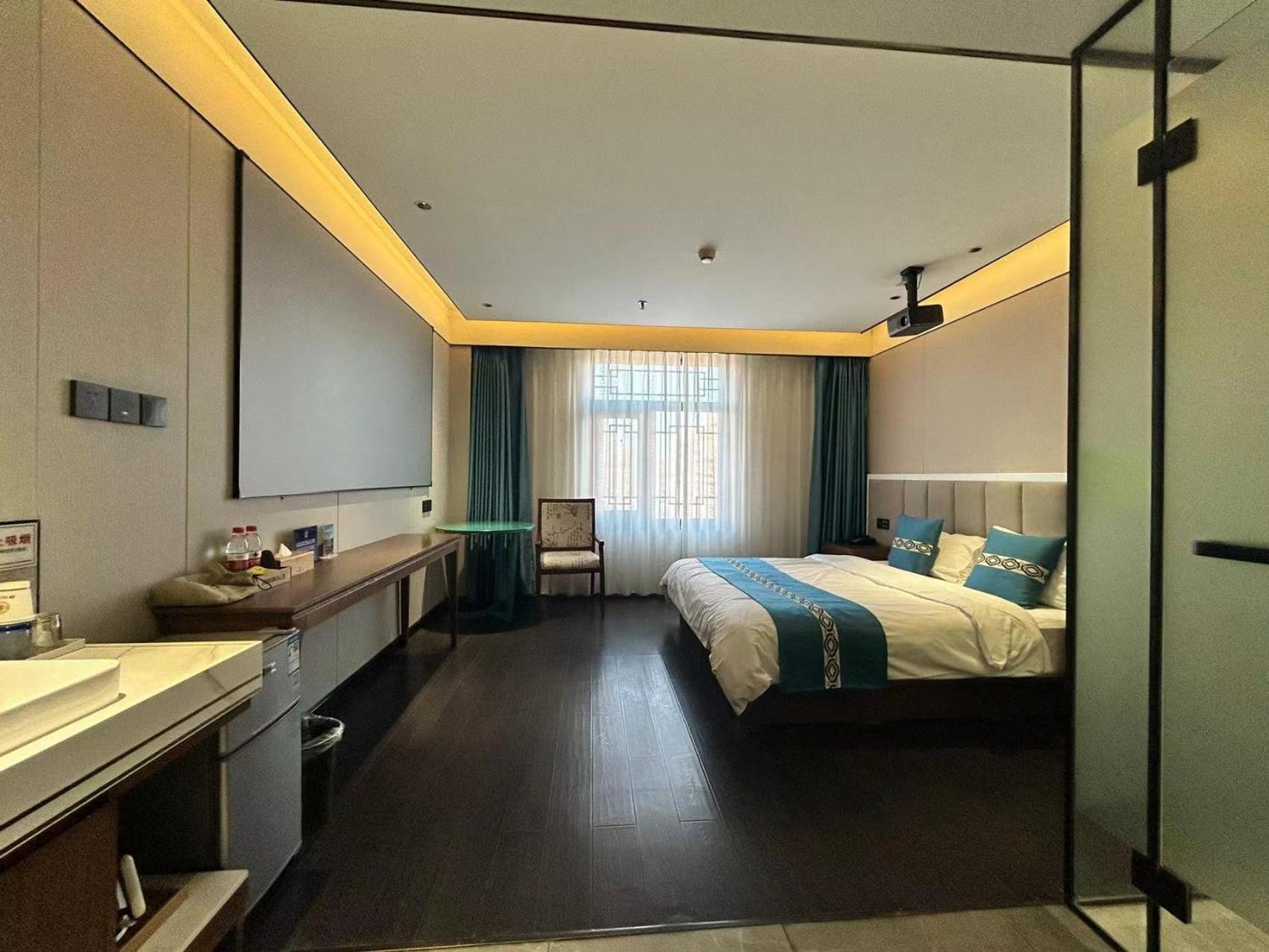Beijing Tangfu Hotel - Located In The City Center Adjacent To The Subway Station Close To Nanluoguxiang Gulou Lama Temple Tiananmen Square Forbidden City Temple Of Heaven Providing Laundry Car Rental And Ticketing Services Dış mekan fotoğraf