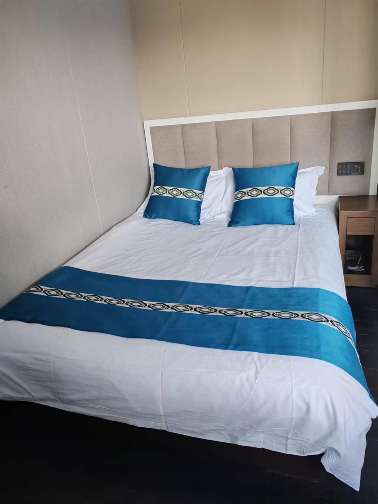 Beijing Tangfu Hotel - Located In The City Center Adjacent To The Subway Station Close To Nanluoguxiang Gulou Lama Temple Tiananmen Square Forbidden City Temple Of Heaven Providing Laundry Car Rental And Ticketing Services Dış mekan fotoğraf