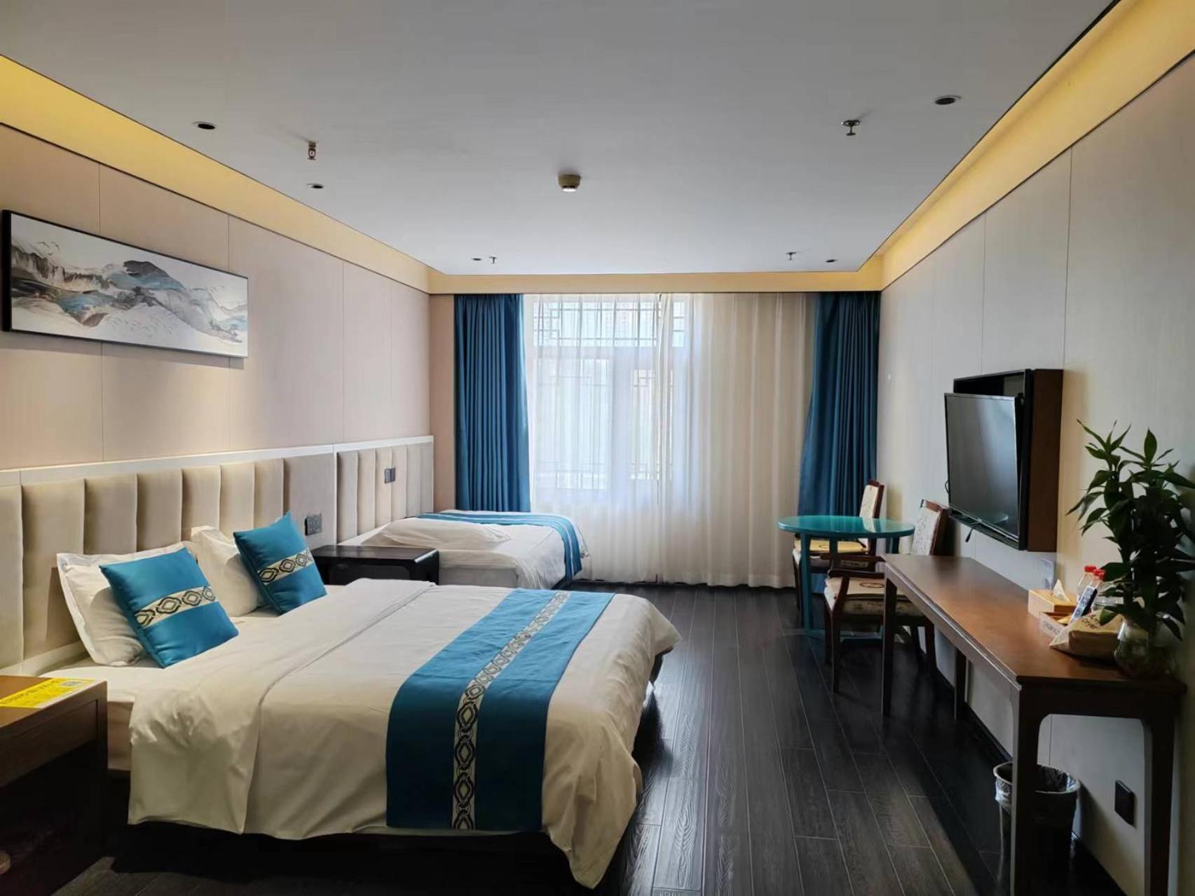 Beijing Tangfu Hotel - Located In The City Center Adjacent To The Subway Station Close To Nanluoguxiang Gulou Lama Temple Tiananmen Square Forbidden City Temple Of Heaven Providing Laundry Car Rental And Ticketing Services Dış mekan fotoğraf