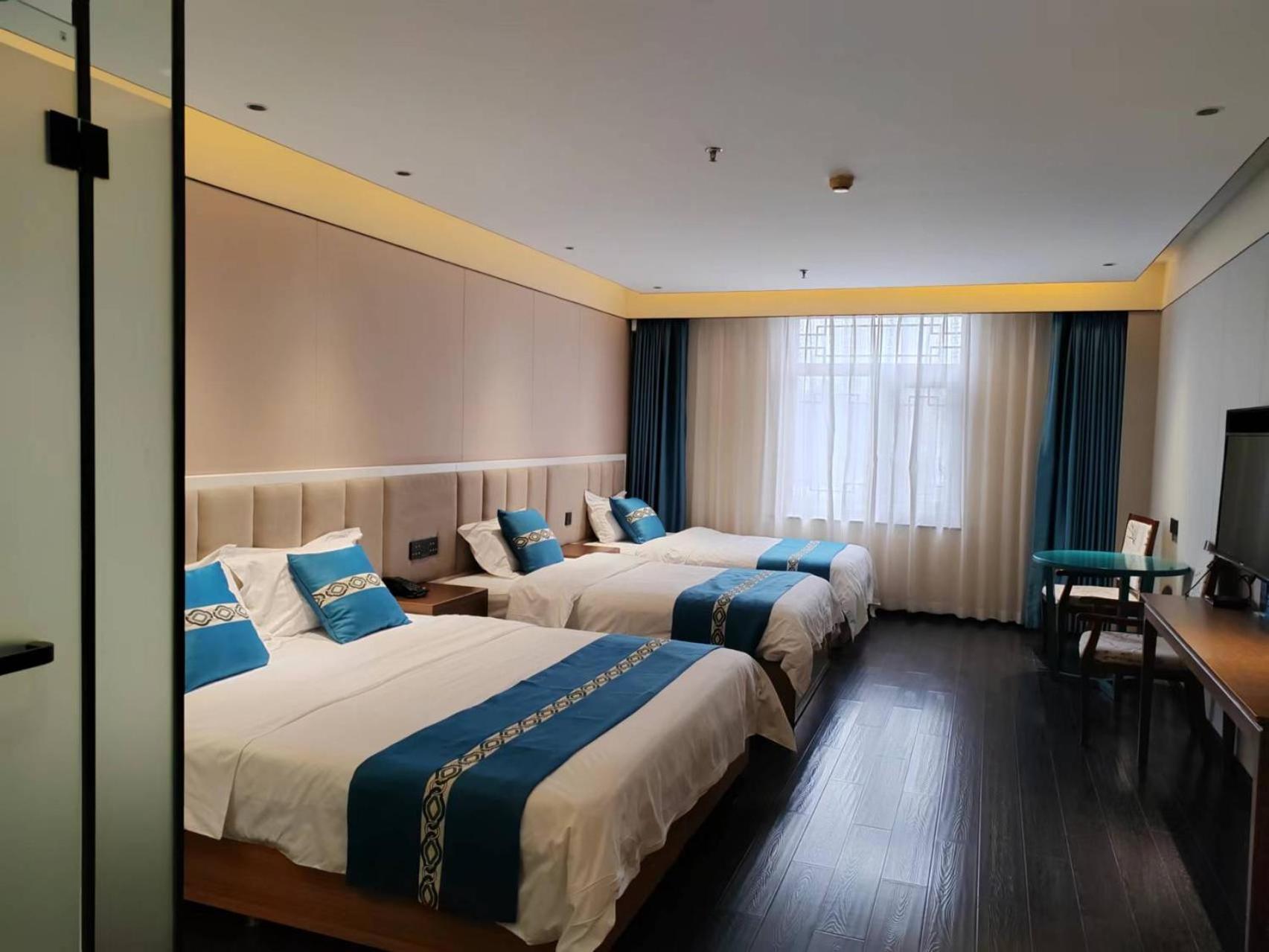 Beijing Tangfu Hotel - Located In The City Center Adjacent To The Subway Station Close To Nanluoguxiang Gulou Lama Temple Tiananmen Square Forbidden City Temple Of Heaven Providing Laundry Car Rental And Ticketing Services Dış mekan fotoğraf